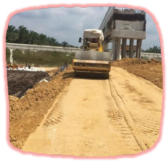 PT.HKI PROYEK PEMBANGUNAN TOL PEKANBARU-DUMAI PEKDUM 4A STA 54 (TAHUN 2020-2021) PROSES  PEMADATAN TIMBUNAN